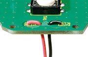 Bild 6: Basisplatine mit Batterieclip-Anschlüssen Bild 6: Basisplatine mit Batterieclip-Anschlüssen