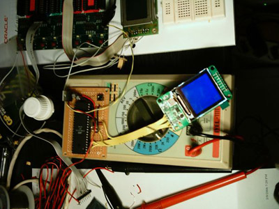 LCD Nokia 6100 wired with the MCU ATMega32 but it doesn't work