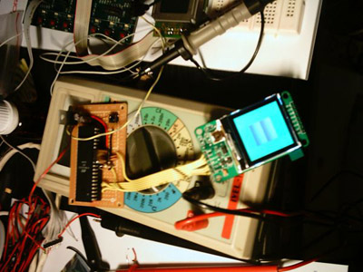 LCD Nokia 6100 wired with the MCU ATMega32 AVR from Atmel it works